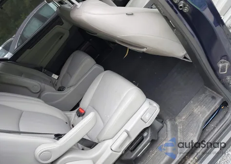 2021 Honda Odyssey Exl z USA, uszkodzony, nr VIN 5FNRL6H70MB025099